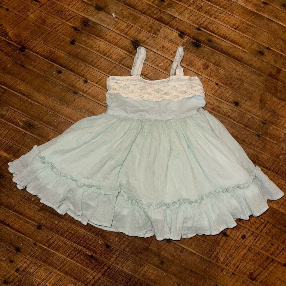 Well Dressed Wolf light green laceβDaydream size 6 babydoll top